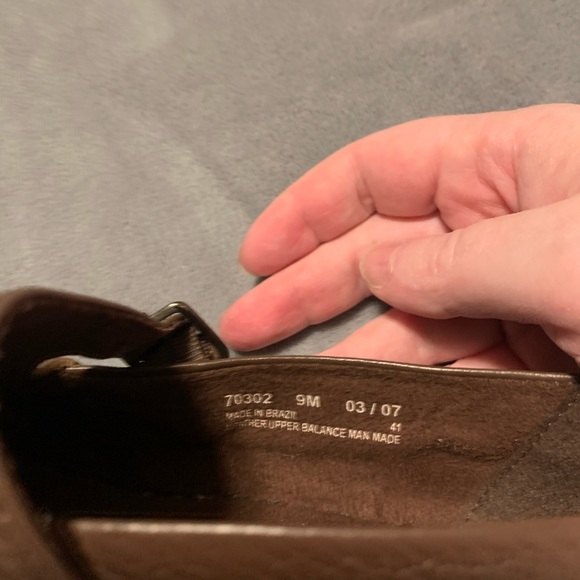 ❤️CLARKS LADIES SIZE 9M BROWN LEATHER SHOES ARE COMFY AND LOOK BRAND NEW!❤️ - Picture 6 of 10